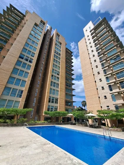 Se Alquila Precioso Apartamento En Campo Alegre Ih6