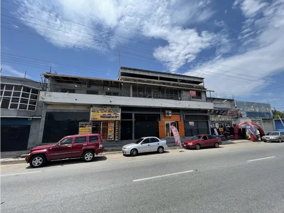 Edificio Con Apartamentos Y Locales En Avenida Aragua Maracay