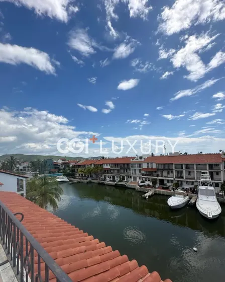 Cgi + Luxury Lecheria Ofrece En Venta Casa En Pueblo Viejo