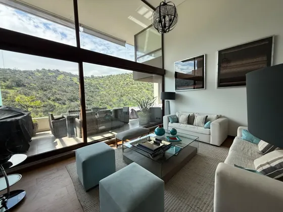 Se Vende Dpto. Triplex, A Pasos De Colegio Craighouse