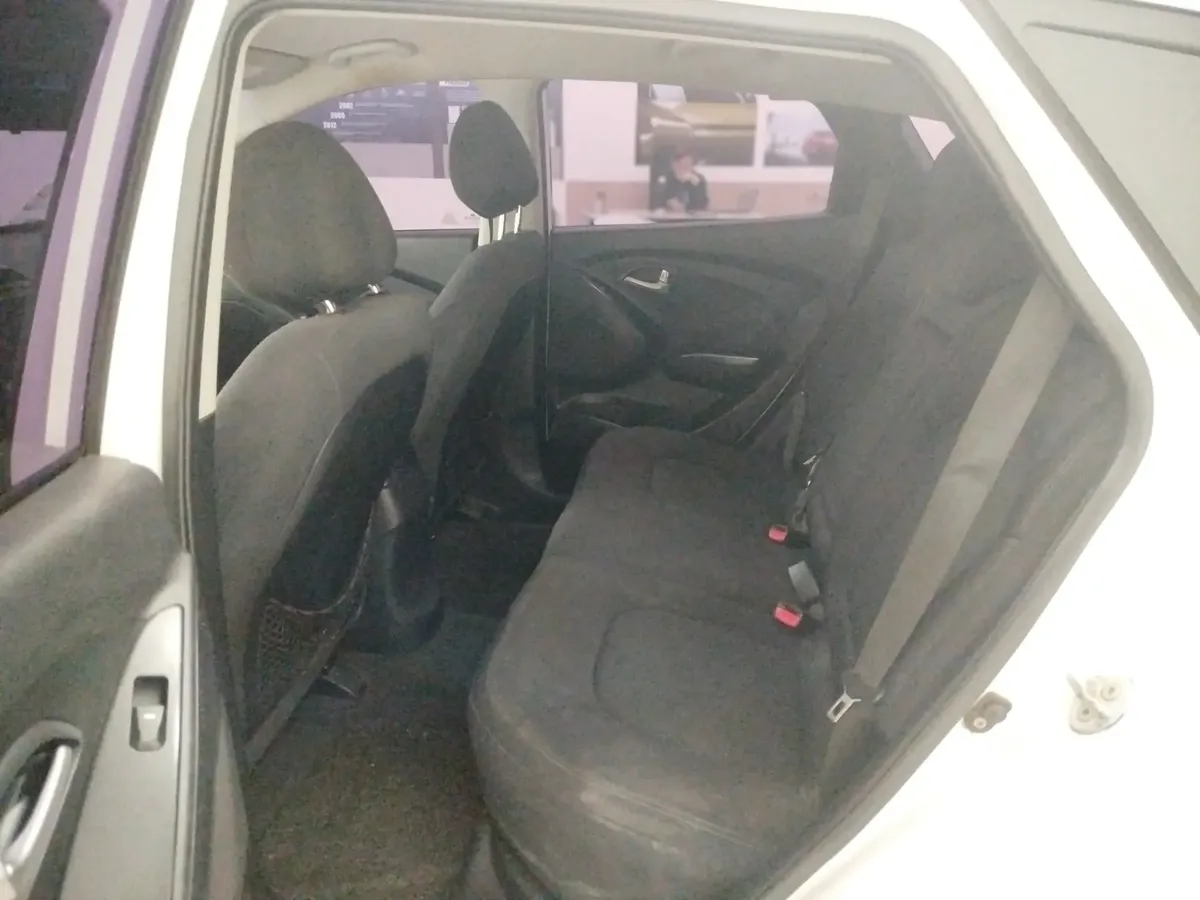 Tucson Gl At 4x2529821409749903369