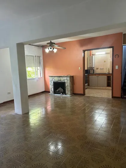 Departamento En Venta - 2 Dormitorios 1 Baño - Cochera - 71mts2 - Avellaneda