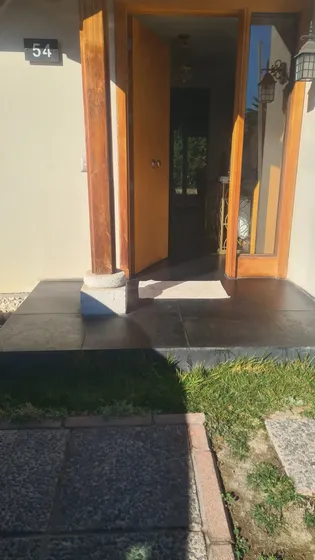 Casa 333m2, 3d/3b, Chamisero Chicureo, Venta Directa