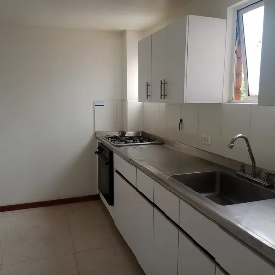 Se Vende Apartamento En Laureles Cerca Al Primer Parque