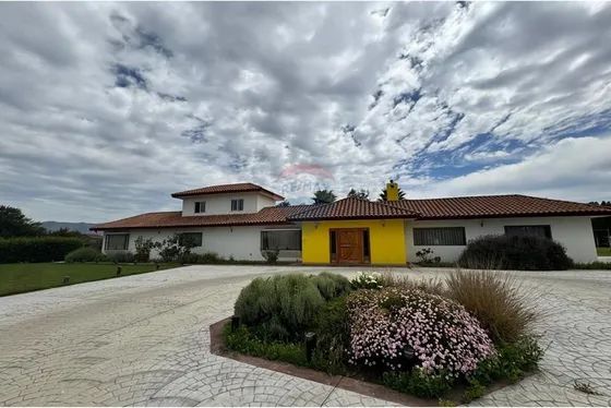 Casa En Venta 5d/5b En Colonia Alemana, Peñaflor.
