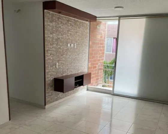 Apmt En Natura Reservado Segundo Piso ,tres Habitaciones ,dos Baños ,clóset , Puertas ,lavadero Y Cocina Empotrada