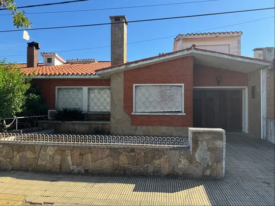 Venta Casa 3 Dormitorios Dos Avenidas Con Vista Al Rio