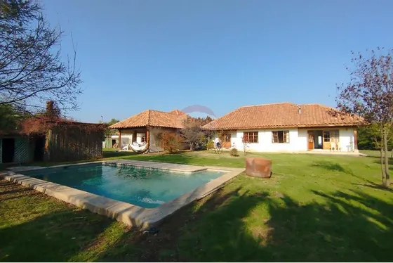 Casa Estilo Chileno 5d+4b+e+b