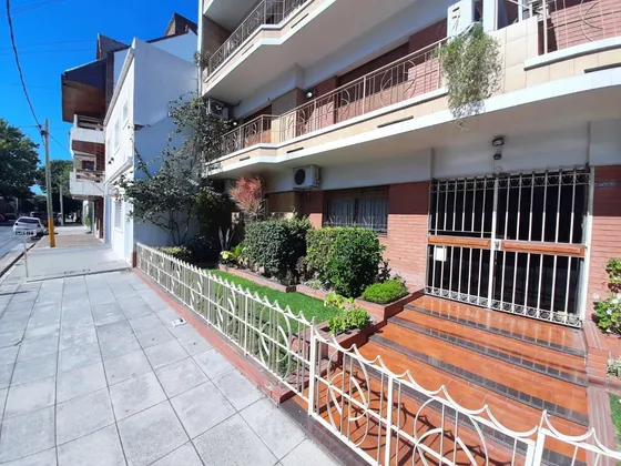 Venta De Depto De 3 Amb Con Patio Amplio Y Terraza Apto Credito!