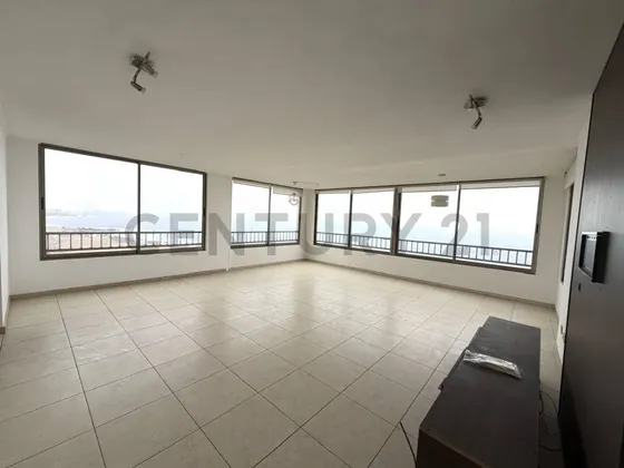 Se Vende Amplio Depto. Con Hermosa Vista Al Mar Sector Norte