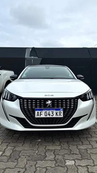 Peugeot 208 1.6 Feline Tiptronic