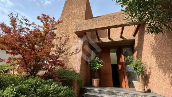 Casa En Venta De 5 Dorm. En Lo Barnechea