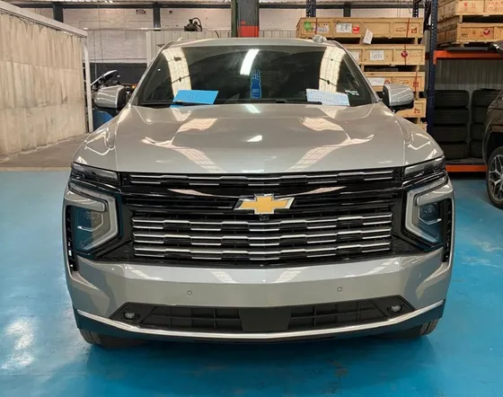 Chevrolet Suburban 6.2 High Country 4x4 At