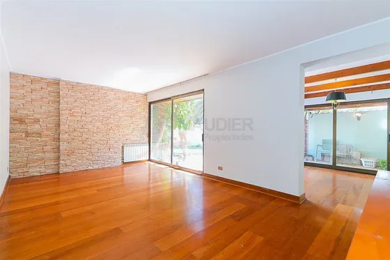 Casa En Venta De 4 Dorm. En Vitacura