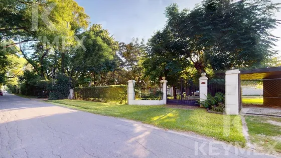 Quinta Con Dos Dormitorios En Venta, City Bell