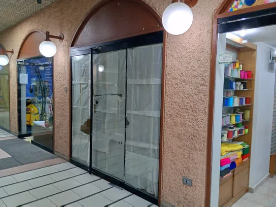 Local En Alquiler En Galerías Prados Del Este