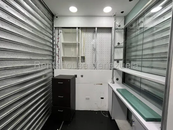 Lm Local Comercial En Alquiler Chacao Cod 25-24322 Yg