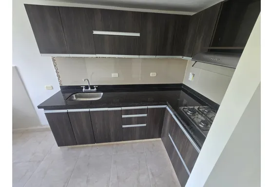 Arriendo Hermoso Apartamento Con Parqueadero En Rodeo Alto