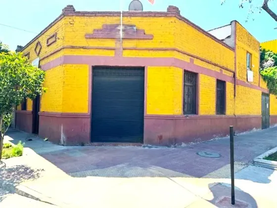 Venta De Casa 4d 2b Santiago Con Local Comercial