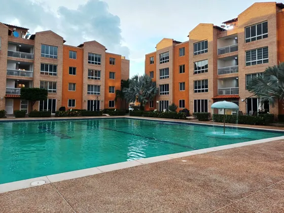 Se Alquila Apartamento Con Ático En Conjunto Residencial Marina Del Rey