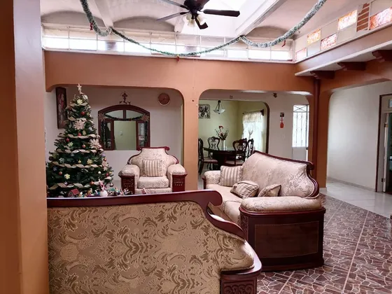 Casa En Venta Maravatío, Centro.