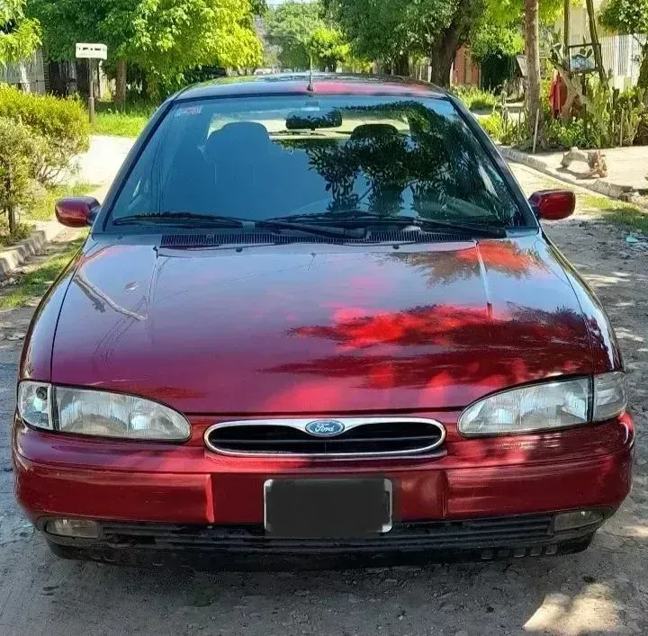 Ford Mondeo Ghia 16v