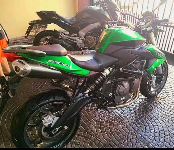 Benelli Tnt 600 Naked .titular Único Dueño.con 400 Km