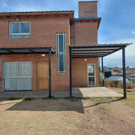 Venta Casa 2 Dormitorios. Estancia Vieja, Sobre Calle Principal, A 5 Min De Carlos Paz