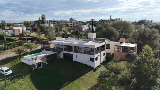 Casa En Villa Rumipal