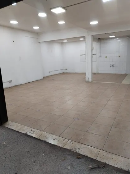 Amplio Local Comercial, Esperando Sus Arrendatarios  