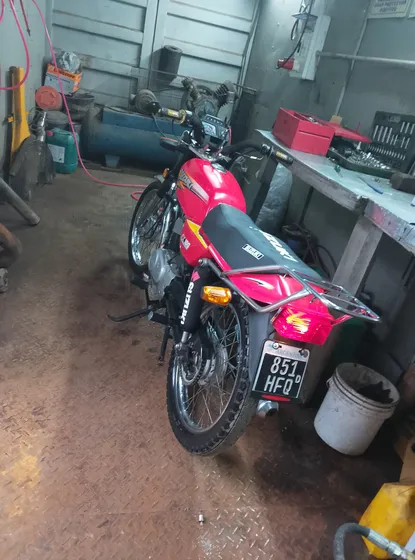 Suzuki Ax100