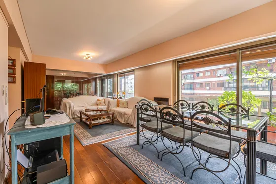 Excelente Piso - Venta - 4 Amb - 2 Balcones - Cochera - Baulera - Belgrano R