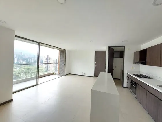 Apartamento En Arriendo Ubicado En El Poblado Sector Padre Marianito (22772).