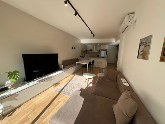 Venta Departamento 2 Ambientes Con Patio En Belgrano.