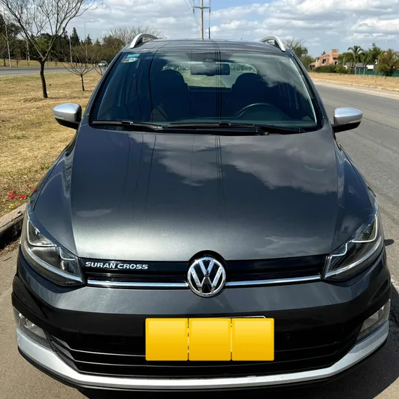Volkswagen Suran Cross 1.6 Highline