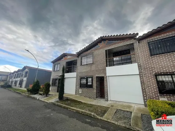 Casa En Venta En La Ceja. Cod V6051