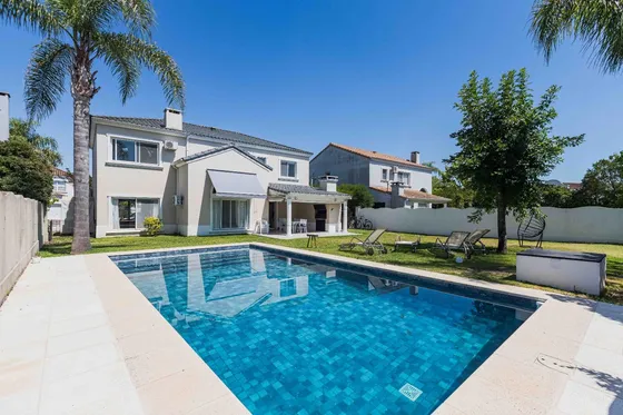 Venta O Alquiler Casa En Barrancas Del Lago