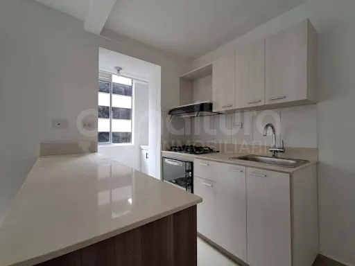 Apartamento En Arriendo Las Brisas 472-7396