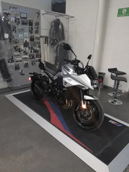 Suzuki Katana En Perfecto Estado. Libros Servicio Etc