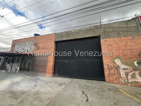 Amplio Galpón Local Comercial En Venta En Avenida Principal Del Cuji Zona Norte De Barquisimeto Lara Rc