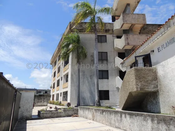Ab  Apartamento Tipo Estudio, En Pleno Corazón Del Pueblo De Tucacas, En La Via Que Conduce Directamente Al Parque Nacional Morrocoy,