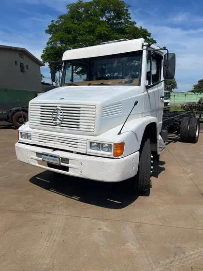 Caminhão L 1621 Toco 4x2 Chassis