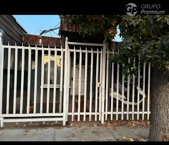 Casa En Venta De 4 Dorm. En Curicó