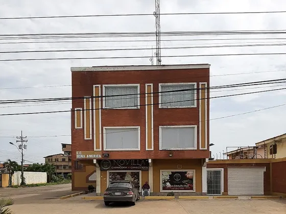 Local En Venta En Barcelona. C.c Doña América
