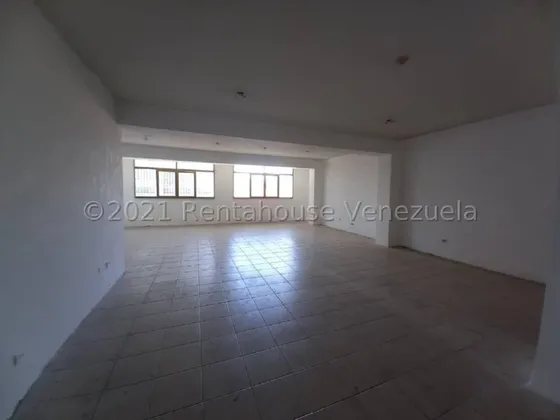 Edificio En Venta /  Los Teques Municipio Guaicaipuro  Yo 25-15970