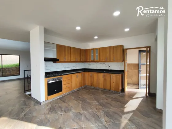 Casa En Arriendo En Loma Del Escobero. Cod A775385