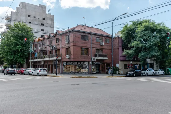 Muy Lindo Ph Tipo Casita Con Expensas Bajisimas En El Limite Entre Belgrano Y Nuñez.