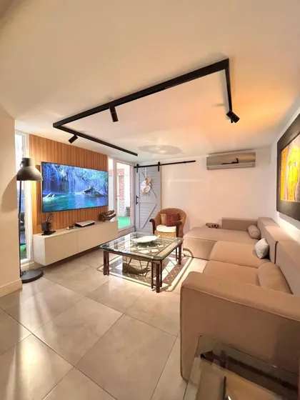 En Venta Pb Lomas Del Sol/167 M2/2h+e/2,5 B/2 Pe