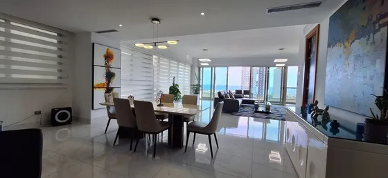 Los Cacicazgos, Apartamento En Alquiler  Amueblado De 3 Habitaciones Mas Estudio