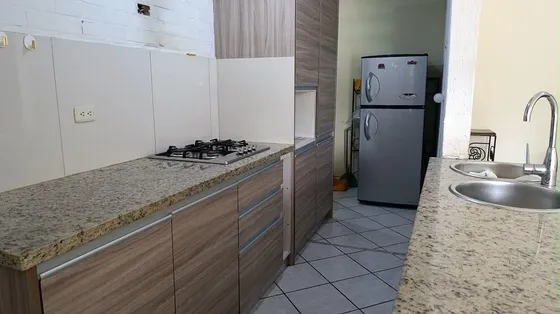 Apartamento En Alquiler Amoblado En Conj. Res. Poblado De San Diego.mr Solo Clientes